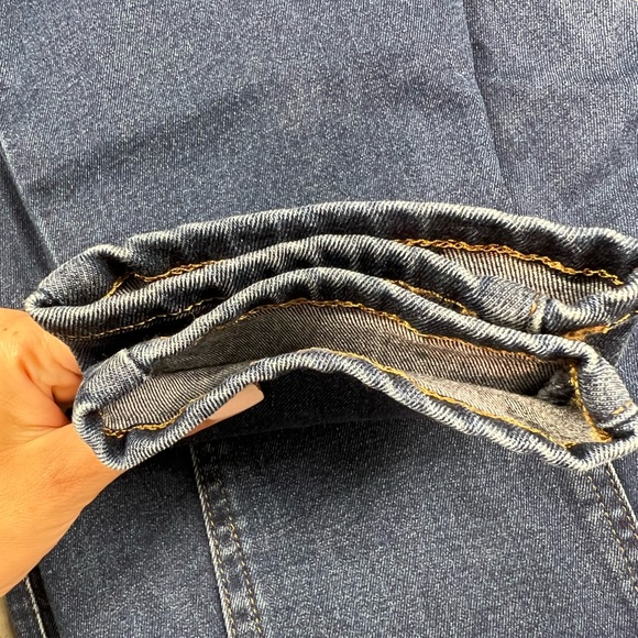 Everlane ankle mid rise jeans. - Picture 7 of 8